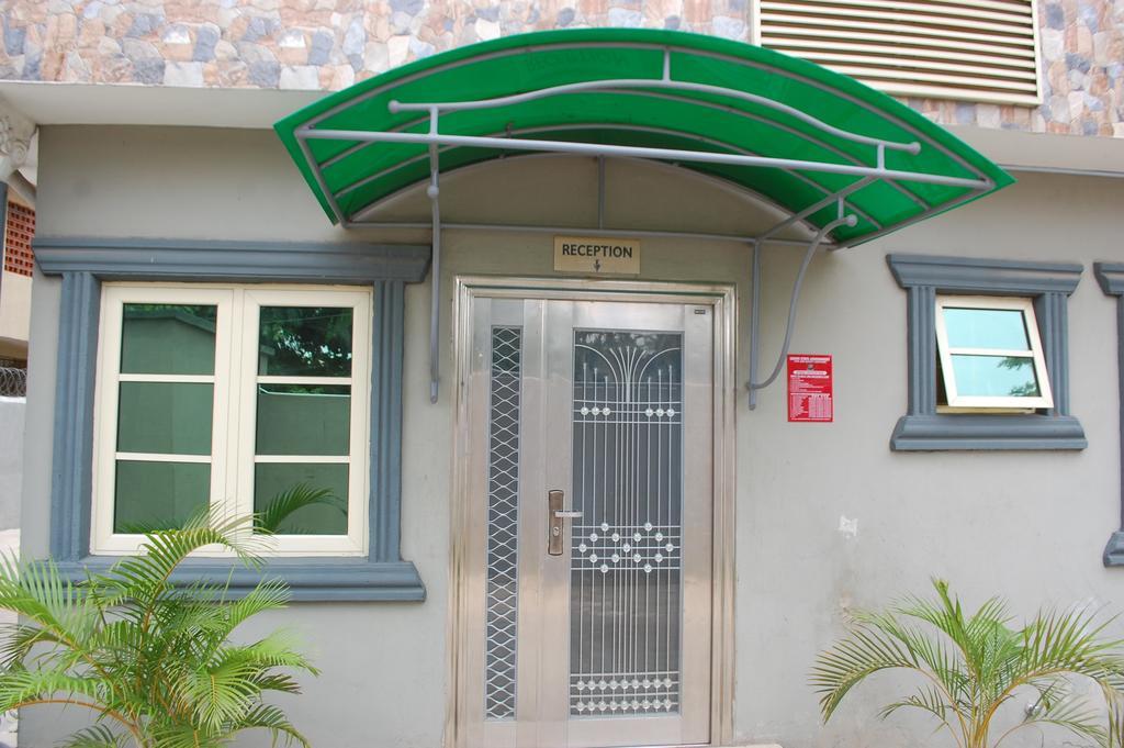 De Lawrence Court & Suites Ikeja Exterior photo