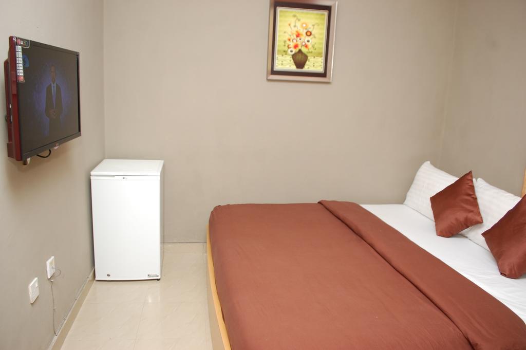 De Lawrence Court & Suites Ikeja Room photo